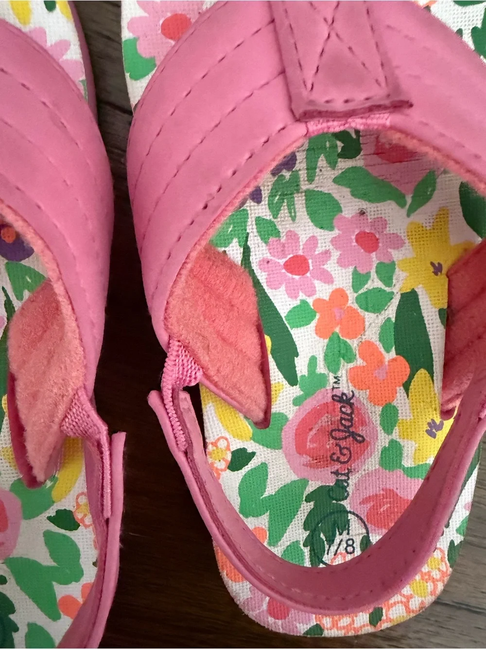 Cat & Jack Pink Floral Girls' Flip Flops